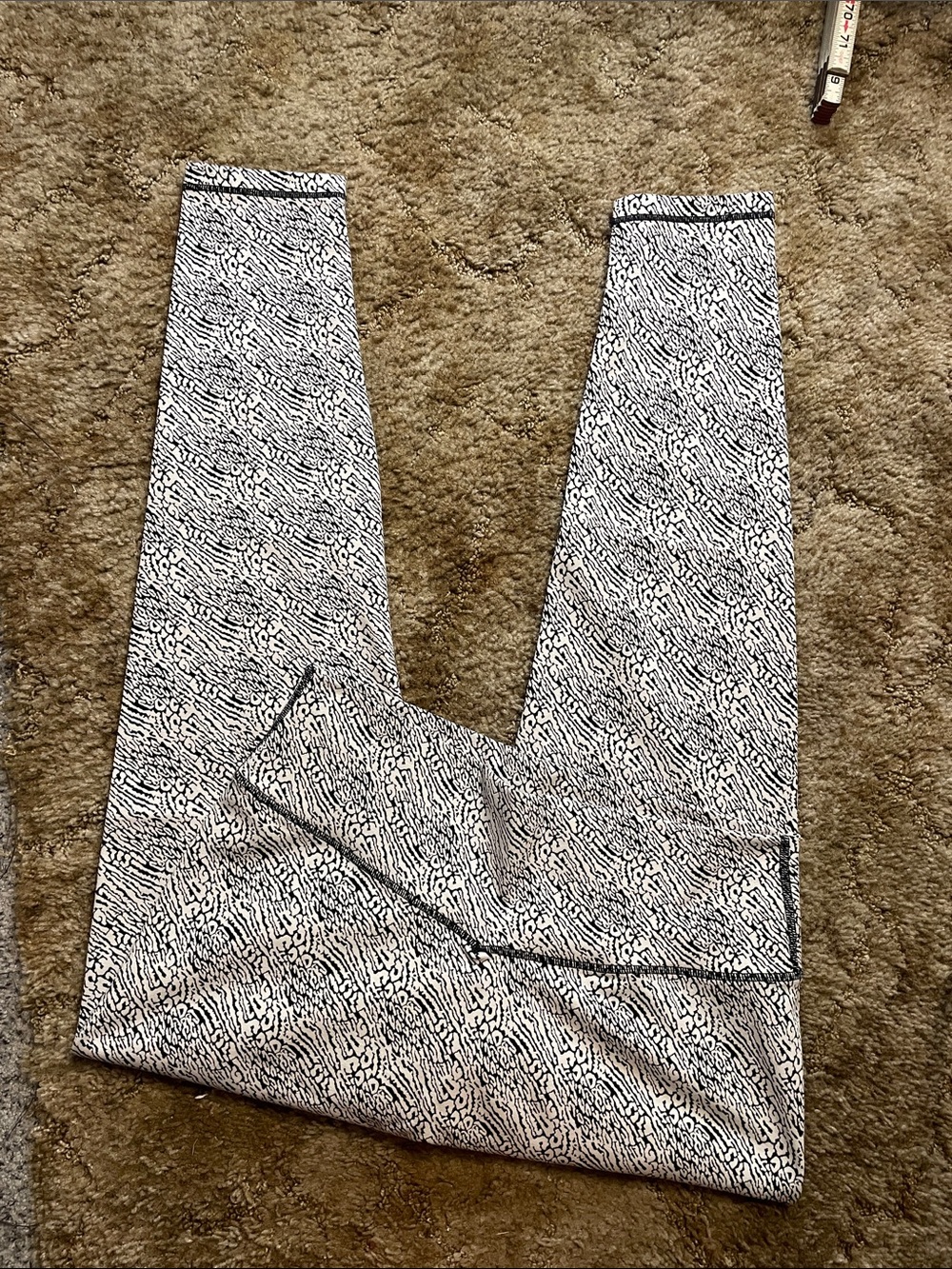 Buff Bunny Activewear Woman’s Black & White Leggings Size XL